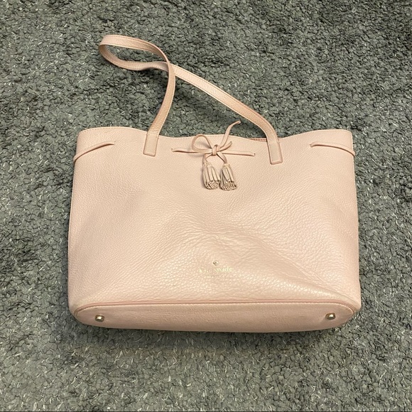 kate spade Handbags - Kate Spade Tote